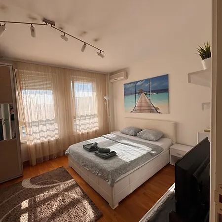 Arena Apartment